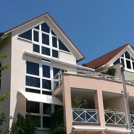 Seeblick Apartment *